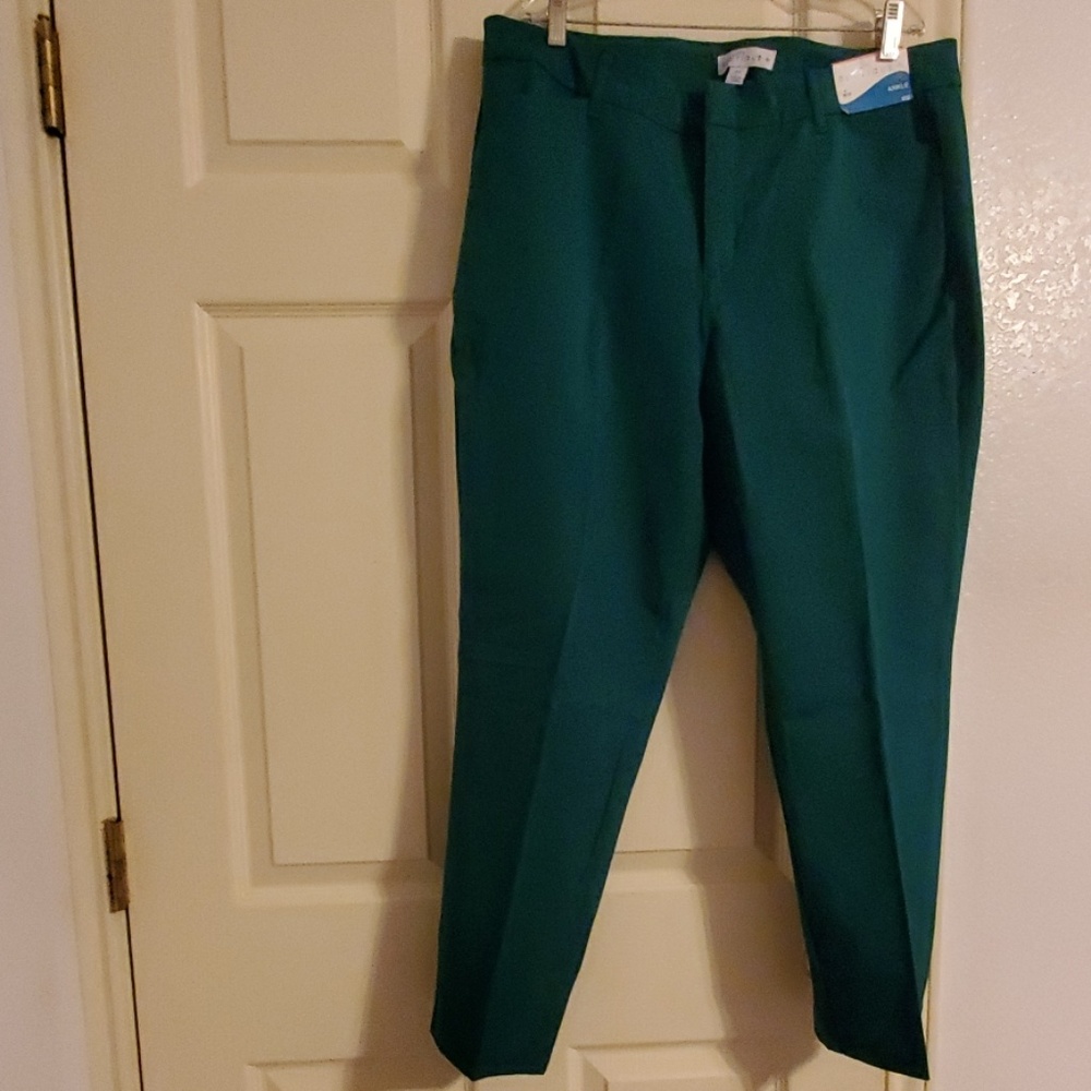 Women's boutique ankle pants